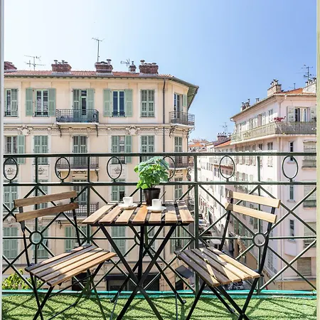 Duplex Carre D'or Apartment